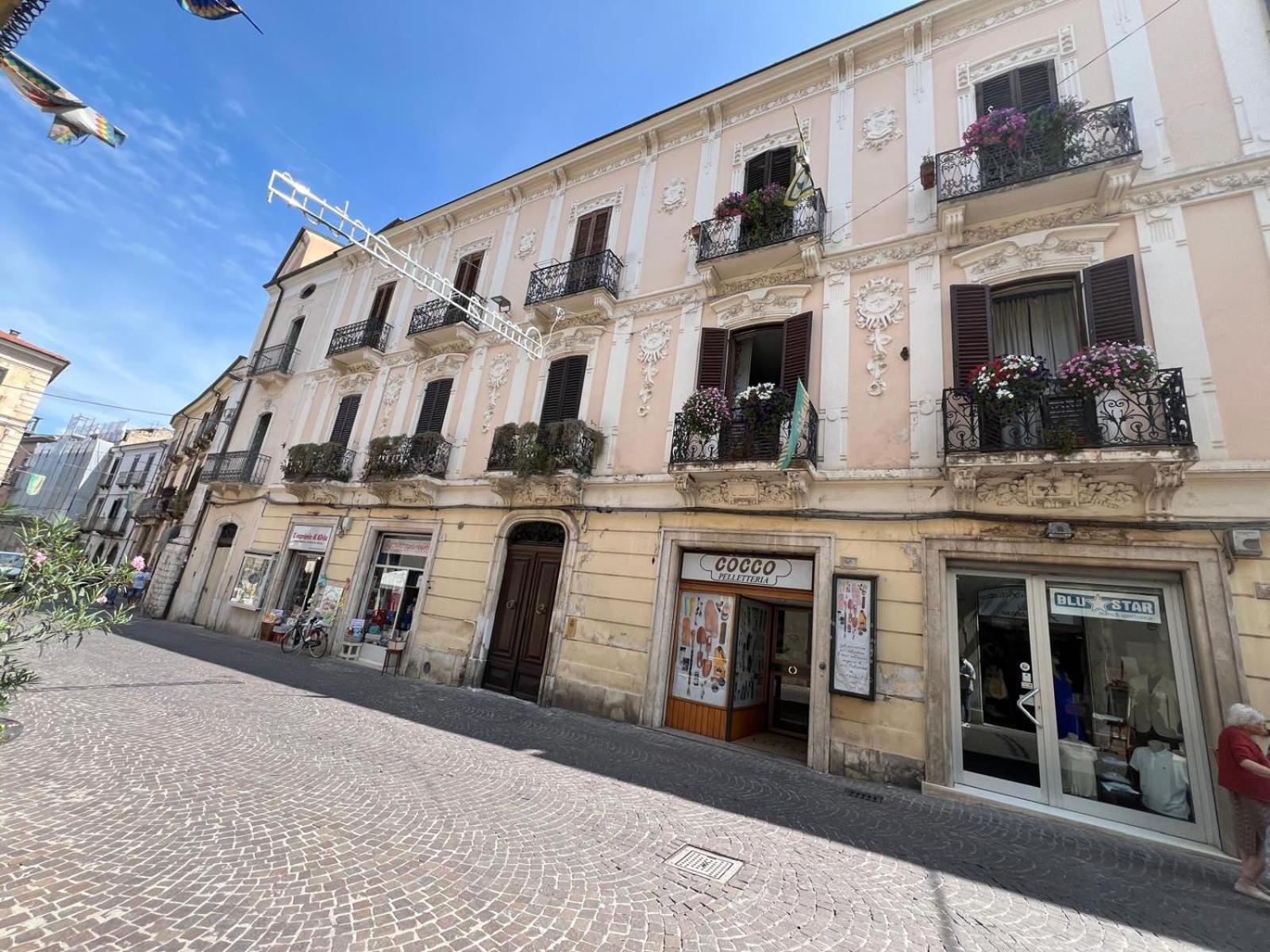 Appartamento Eleonora Sulmona Eksteriør billede